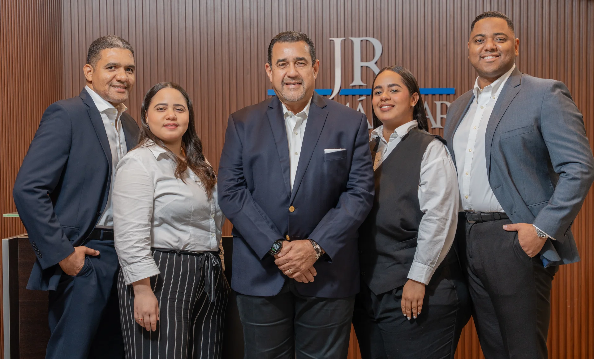 Equipo JR Almánzar Abogados y Consultores